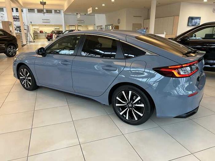 Honda Civic e: HEV 2.0 i-MMD Hybrid Elegance