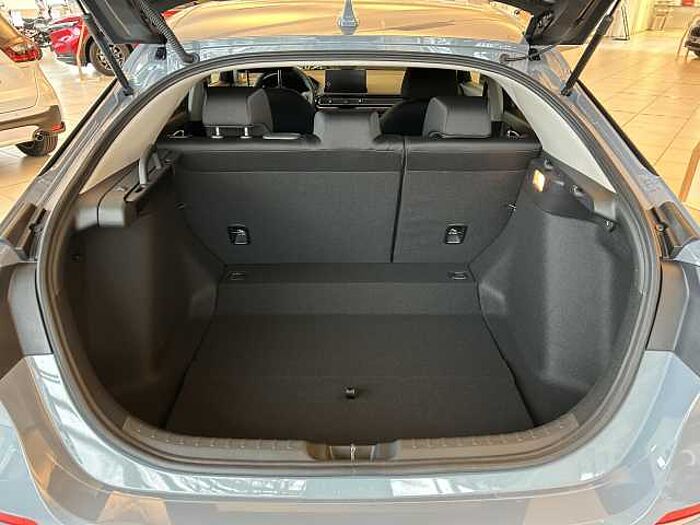 Honda Civic e: HEV 2.0 i-MMD Hybrid Elegance