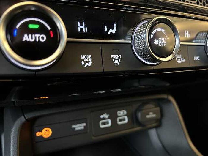 Honda Civic e: HEV 2.0 i-MMD Hybrid Elegance