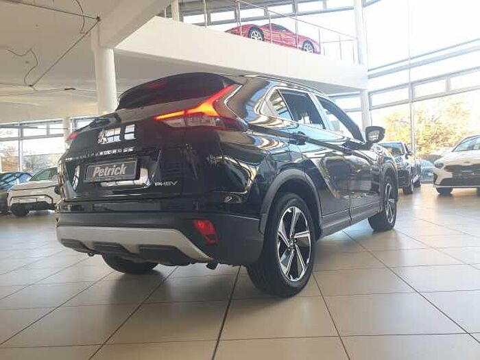 Mitsubishi Eclipse Cross Plug-In Hybrid 4WD Intro Edition
