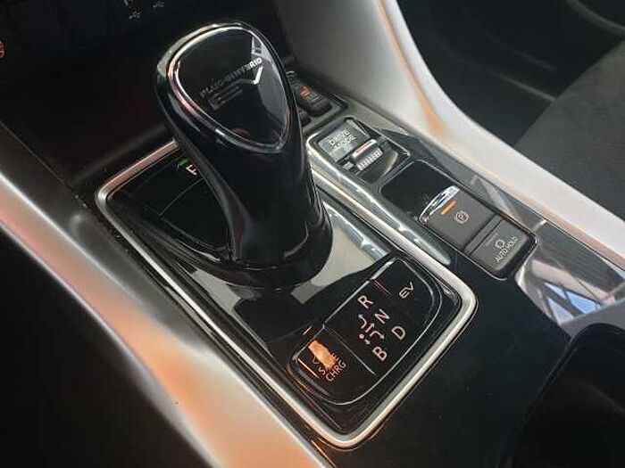 Mitsubishi Eclipse Cross Plug-In Hybrid 4WD Intro Edition