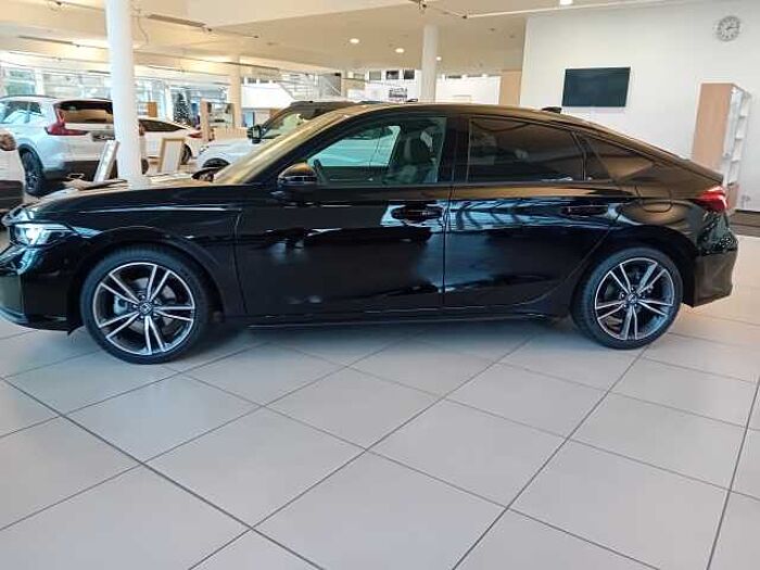 Honda Civic e: HEV Advance | Black Emblem | 8 Jahre Garantie