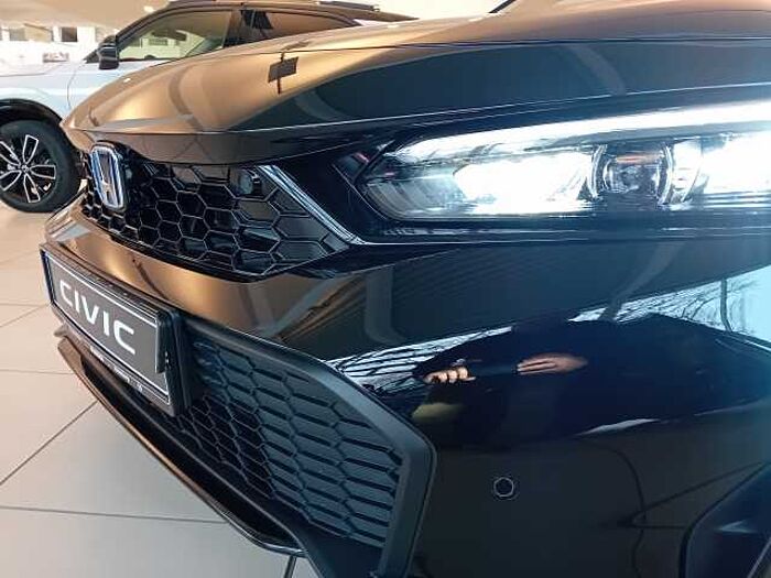 Honda Civic e: HEV Advance | Black Emblem | 8 Jahre Garantie