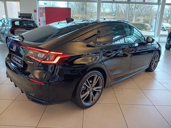 Honda Civic e: HEV Advance | Black Emblem | 8 Jahre Garantie