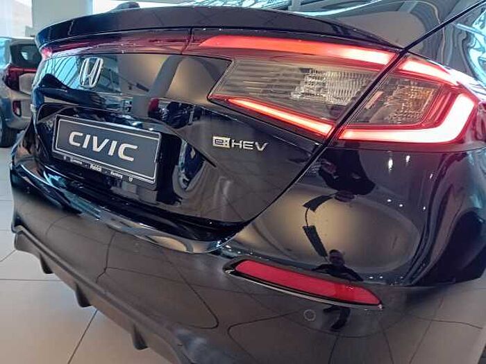 Honda Civic e: HEV Advance | Black Emblem | 8 Jahre Garantie