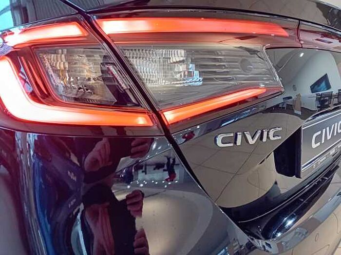 Honda Civic e: HEV Advance | Black Emblem | 8 Jahre Garantie