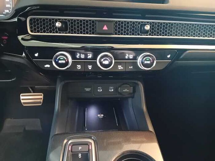 Honda Civic e: HEV Advance | Black Emblem | 8 Jahre Garantie