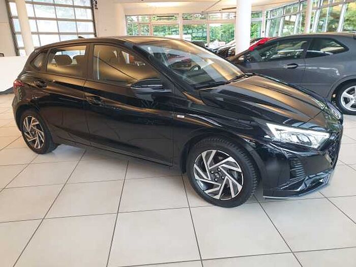 Hyundai i20 1.0T 48V AUTOMATIK Trend | NAV | SHZ | GJReif.
