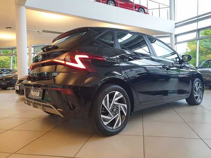 Hyundai i20 1.0T 48V AUTOMATIK Trend | NAV | SHZ | GJReif.