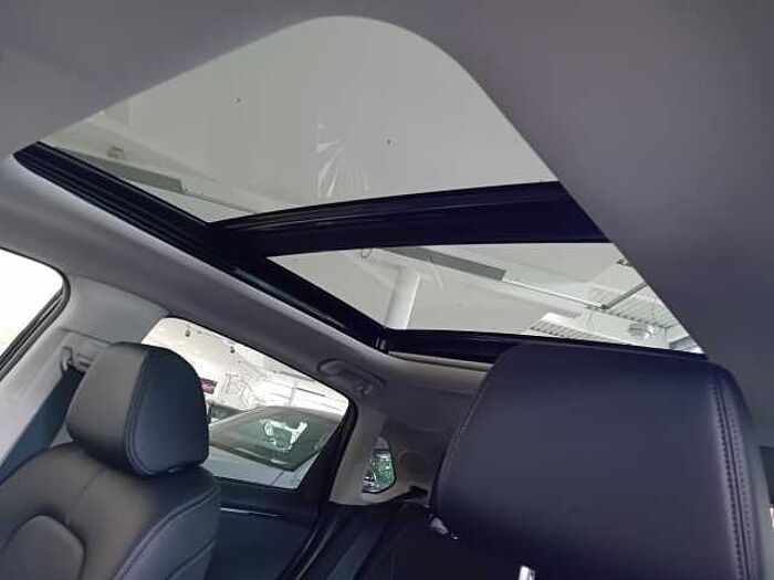 Honda ZR-V Hybrid e: HEV 2.0 Advance | Black Emblem | 8 J. Garantie |
