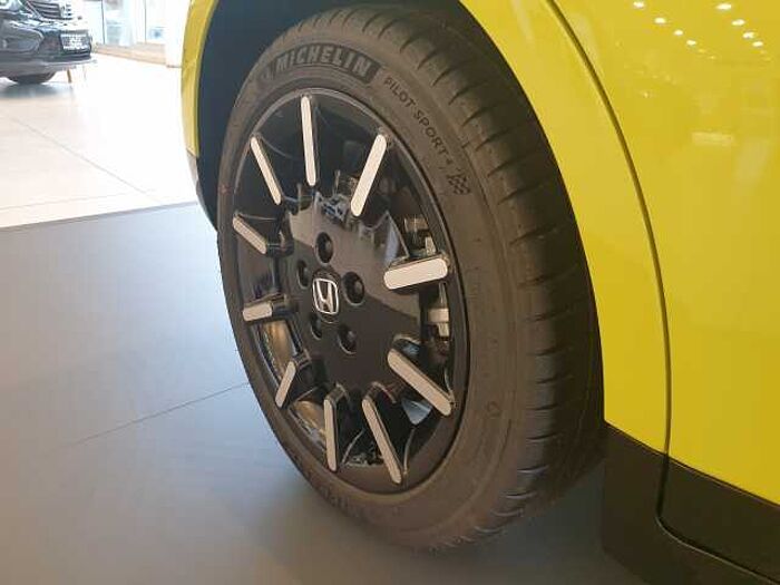 Honda e Advance-Paket